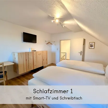Holiday home Waldhaeuschen - Bis 10 Personen, 4 Schlafzimmer, 2 Baeder, Tischkicker, Kostenlose Parkplaetze, Wlan, Smart-tvs Mehlmeisel