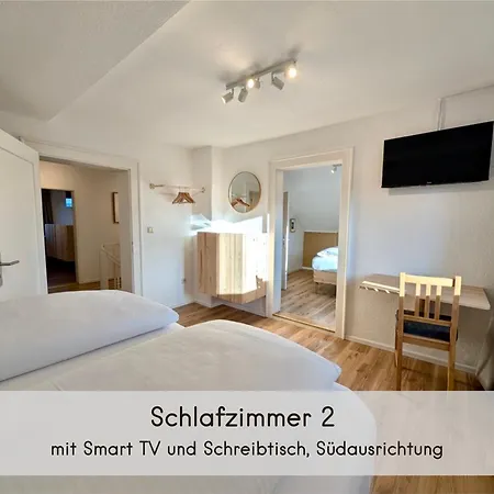 Waldhaeuschen - Bis 10 Personen, 4 Schlafzimmer, 2 Baeder, Tischkicker, Kostenlose Parkplaetze, Wlan, Smart-tvs * Mehlmeisel