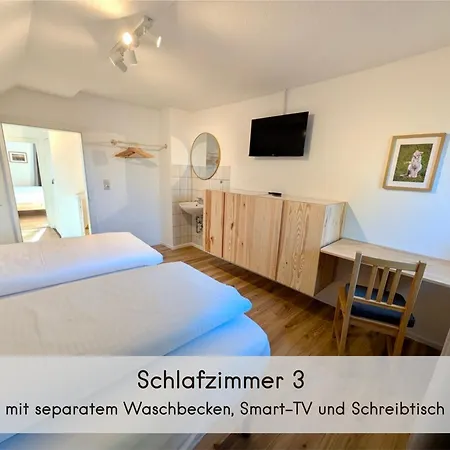 Waldhaeuschen - Bis 10 Personen, 4 Schlafzimmer, 2 Baeder, Tischkicker, Kostenlose Parkplaetze, Wlan, Smart-tvs Holiday home *