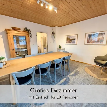 Holiday home Waldhaeuschen - Bis 10 Personen, 4 Schlafzimmer, 2 Baeder, Tischkicker, Kostenlose Parkplaetze, Wlan, Smart-tvs Mehlmeisel