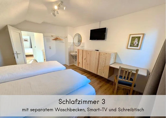 Waldhaeuschen - Bis 10 Personen, 4 Schlafzimmer, 2 Baeder, Tischkicker, Kostenlose Parkplaetze, Wlan, Smart-tvs *