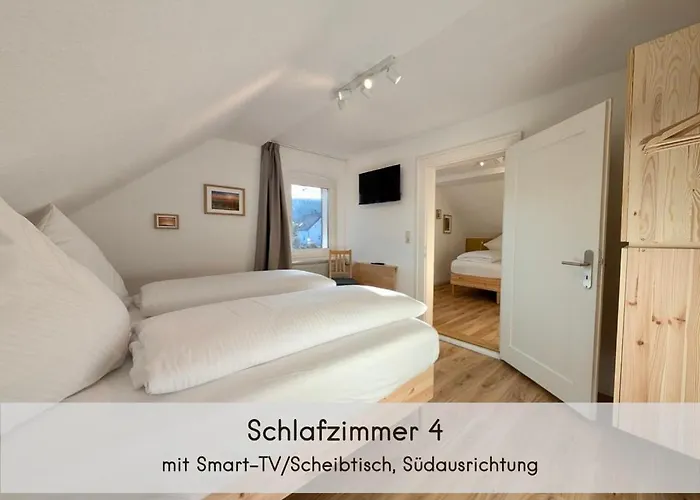 Waldhaeuschen - Bis 10 Personen, 4 Schlafzimmer, 2 Baeder, Tischkicker, Kostenlose Parkplaetze, Wlan, Smart-tvs
